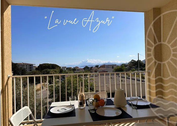 Vue Et Montagnes LʼÎle-Rousse